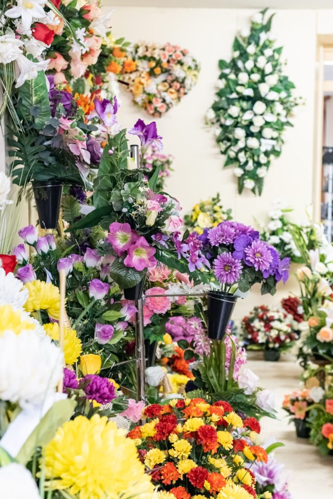 fleurs au magasin funeraire